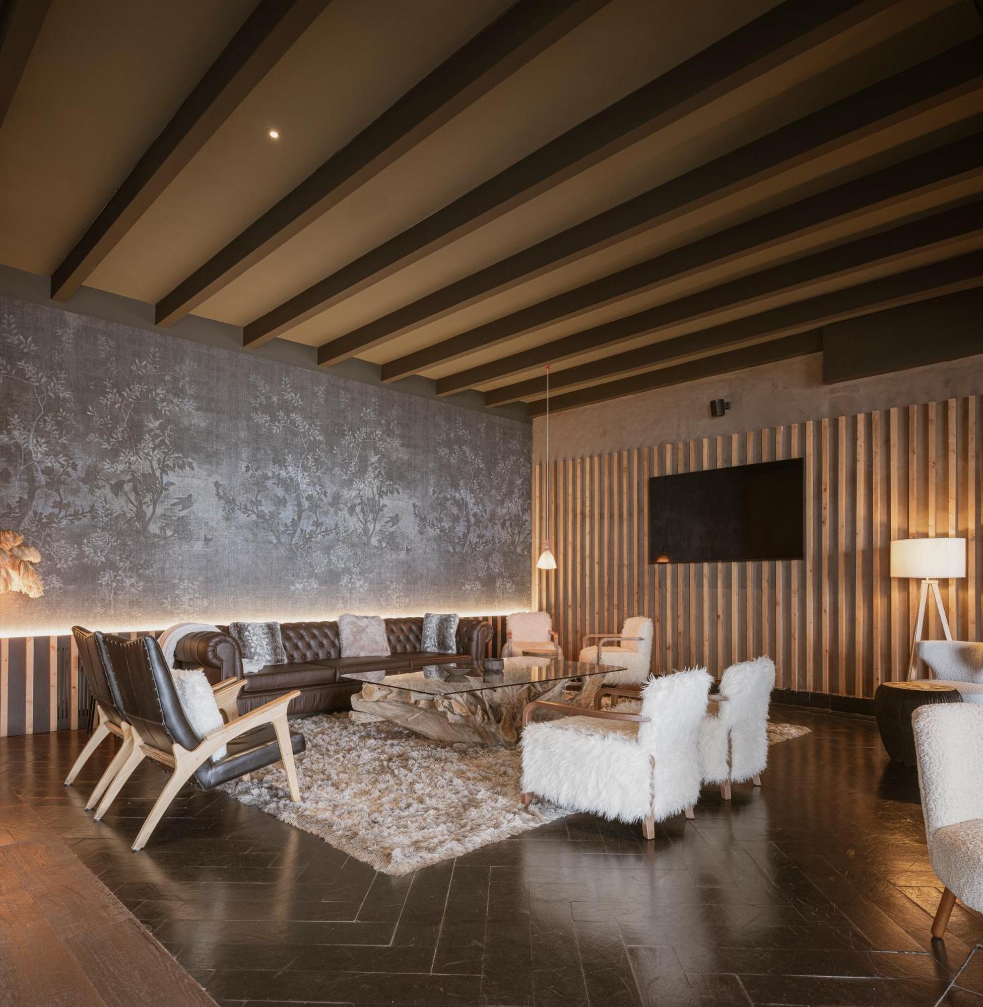 Hotel The Mountains 3*